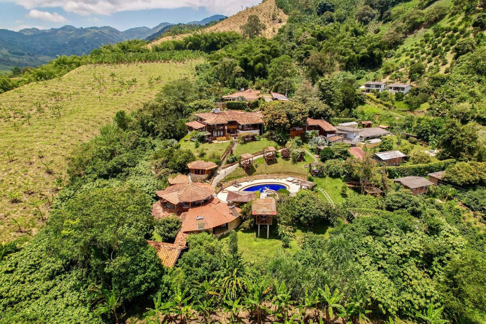 Hotel Spa La Colina Pereira Exterior photo